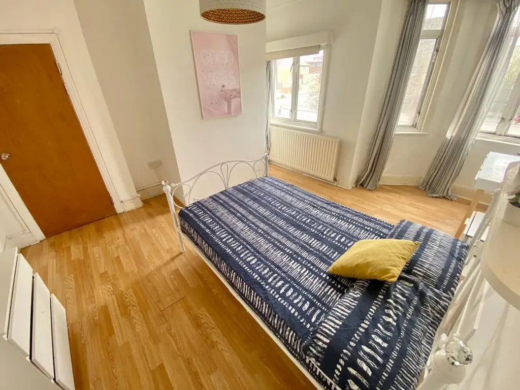 Double room in North Acton